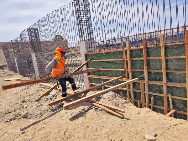 SUPERVISIÓN DE AVANCE DE MODERNO COMPLEJO RECREATIVO EN LAS PEAÑAS